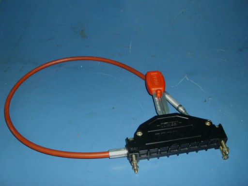 10101101501 - Трос для включення коробки відбору потужності 1500мм - червоний