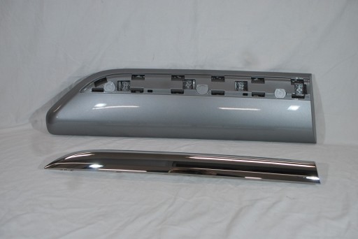 Молдинг правой задней двери Toyota Proace City 9835779877 OE