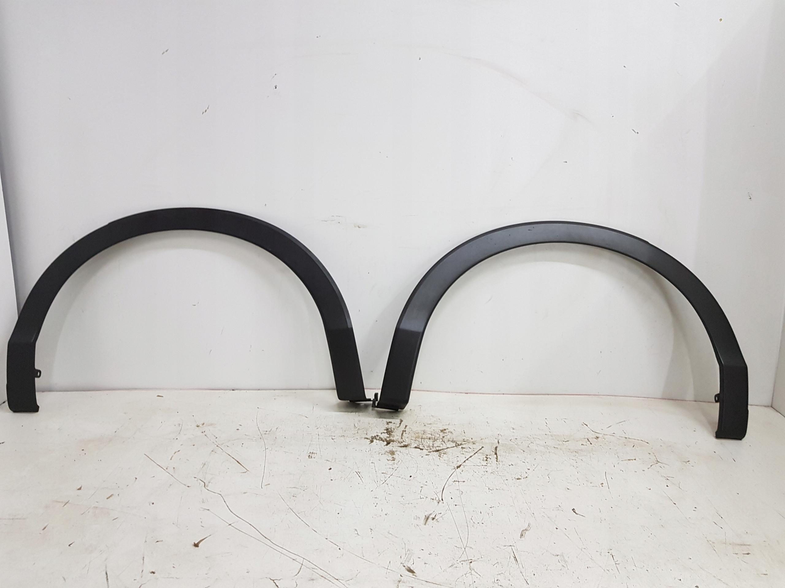 Накладка крила задня права Honda Civic IX 12-16