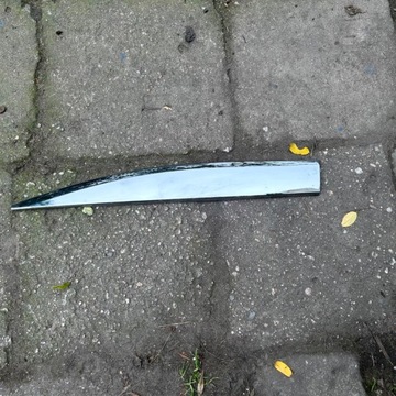 Хромированная накладка на правой задней двери, Toyota Auris II