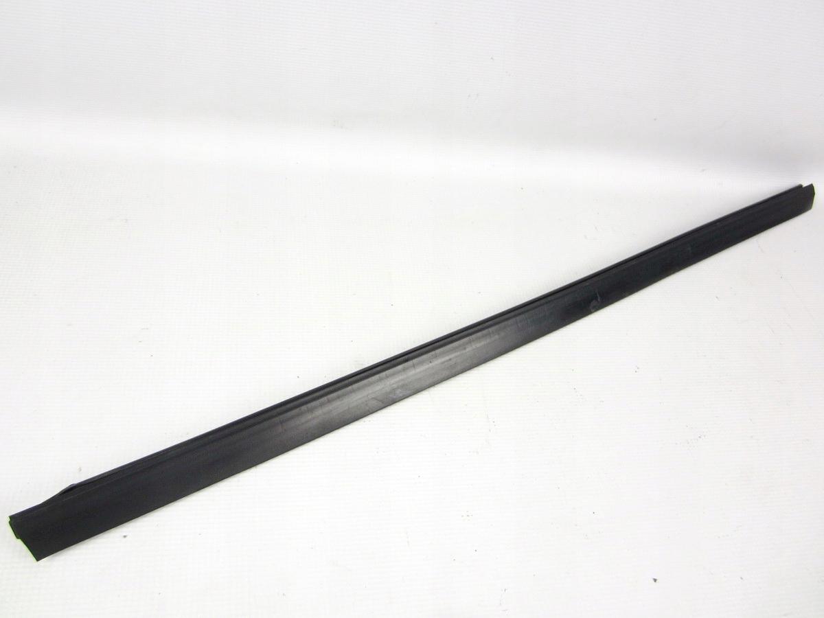 51228150100 - Нижня планка дверей ЗД П BMW E38 предліфт