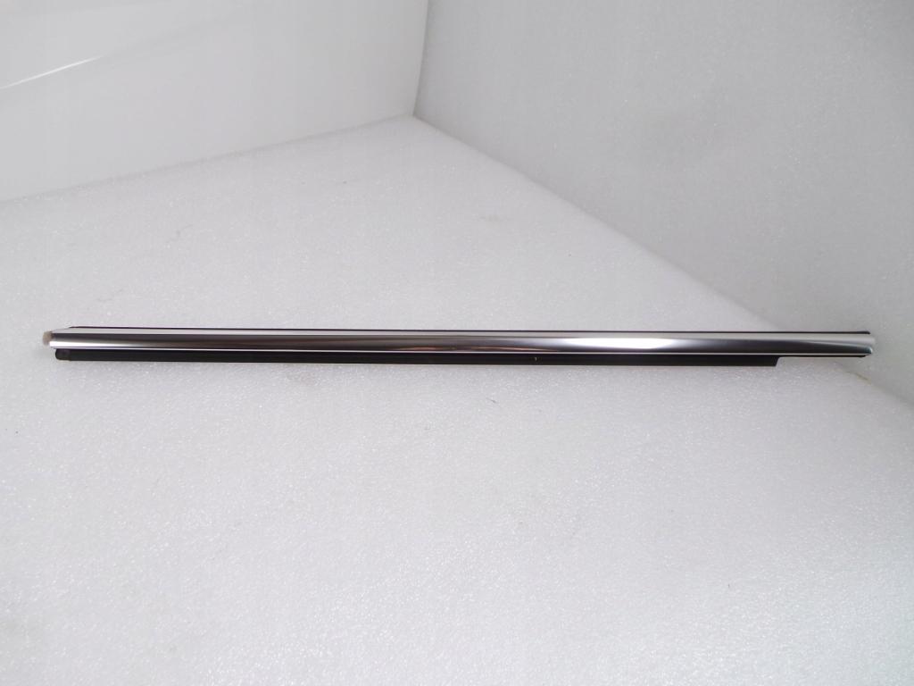 670155404 - Молдинг передней левой двери Maserati Ghibli