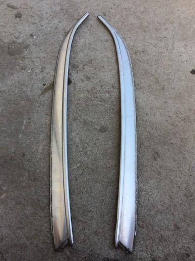 Молдинги молдинги Mercedes W123 s123 Універсал стійка D