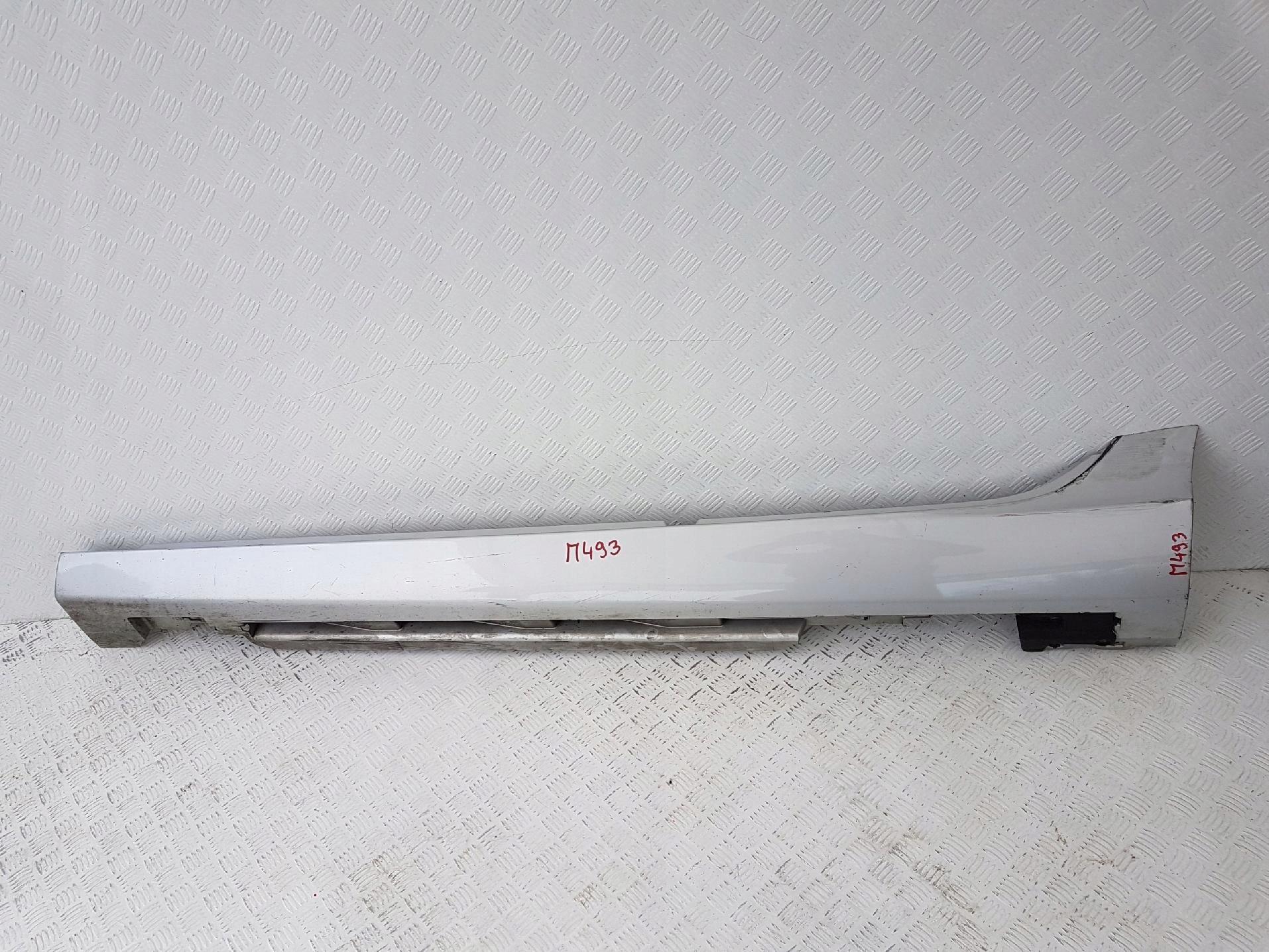 QQ1AAQ5F - Педаль порога лівий Volvo V40 12-