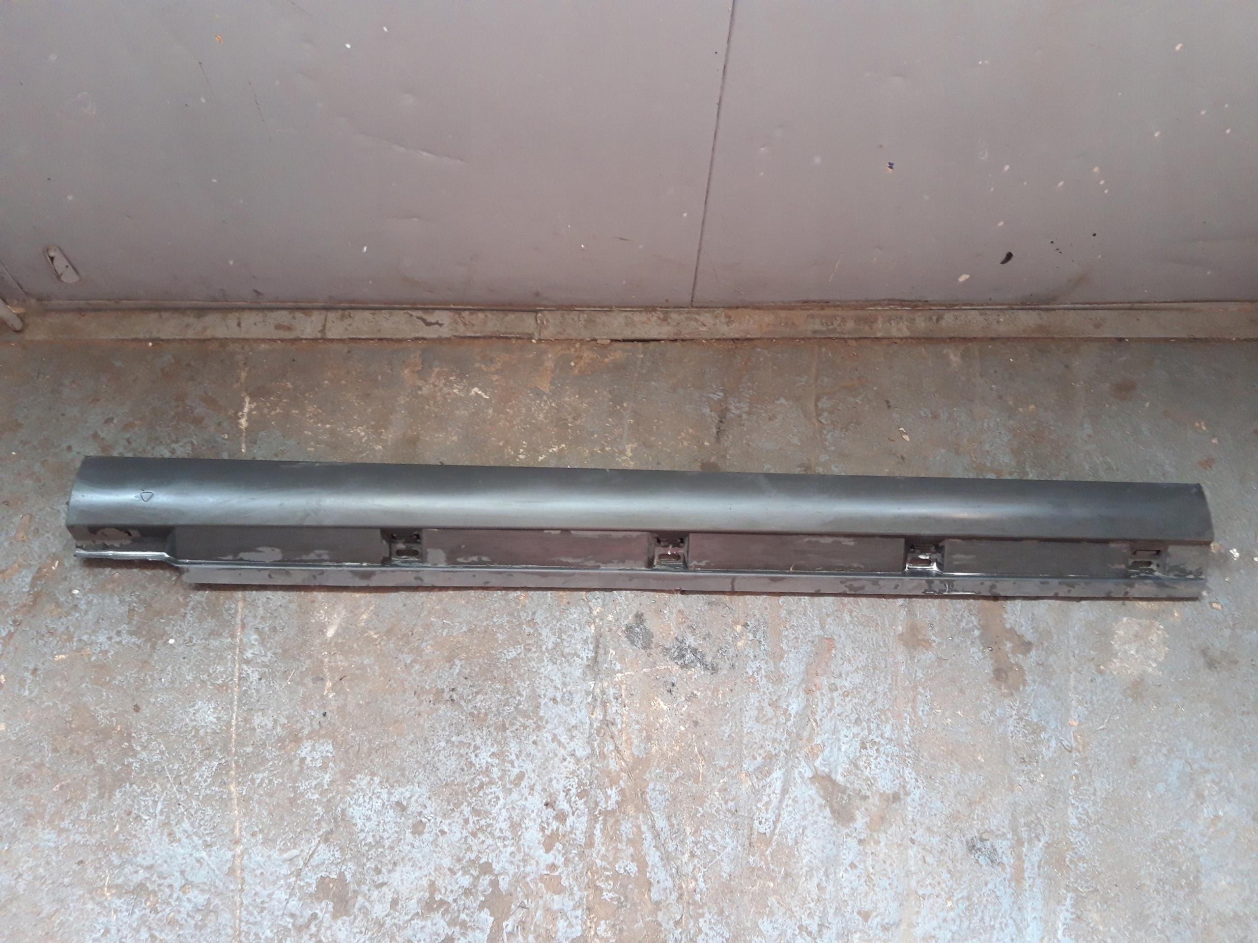 Накладка порога накладка VW Passat B7 3AF853856