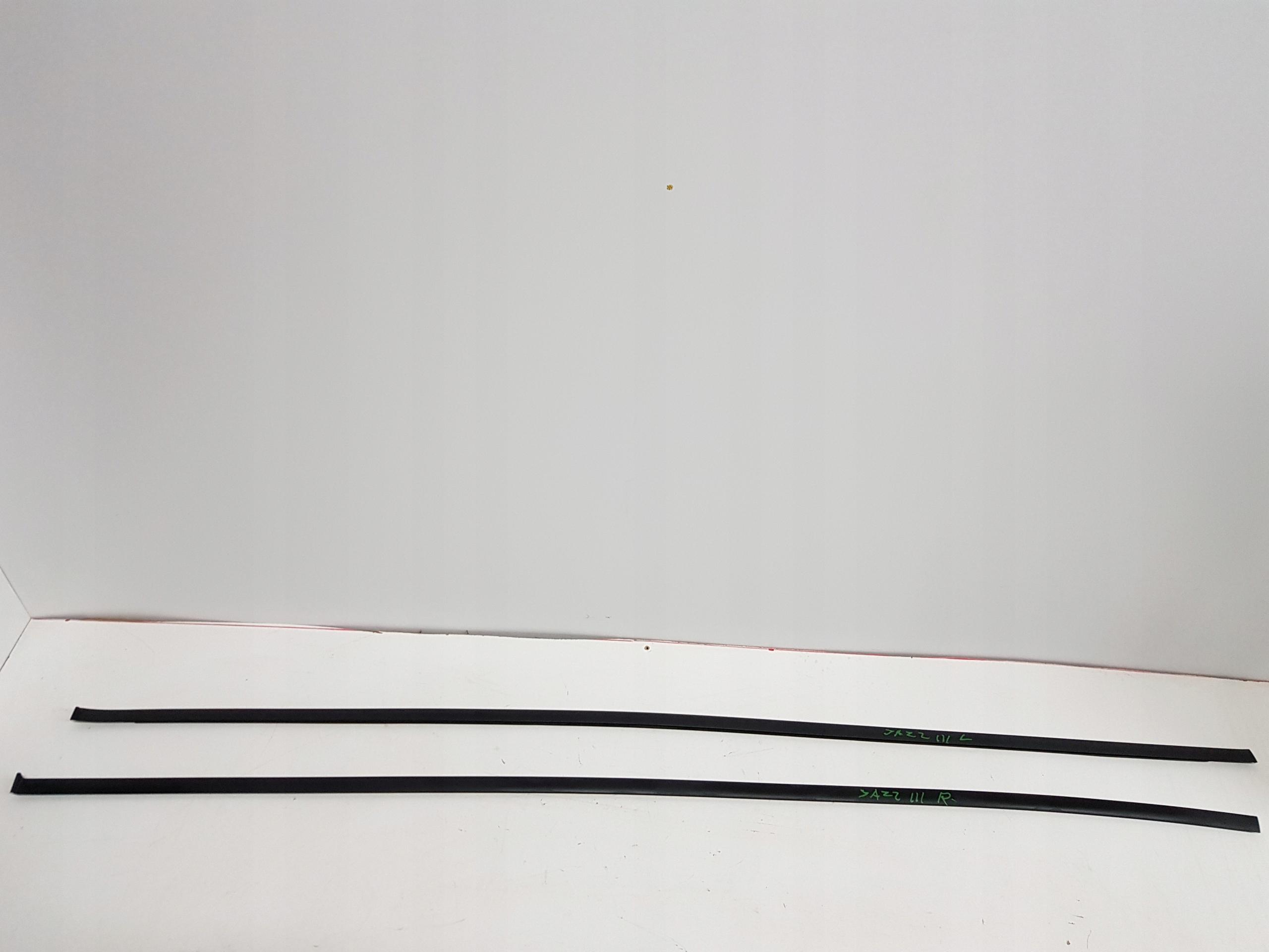 Прокладка крыши левая Honda Jazz III 08-15