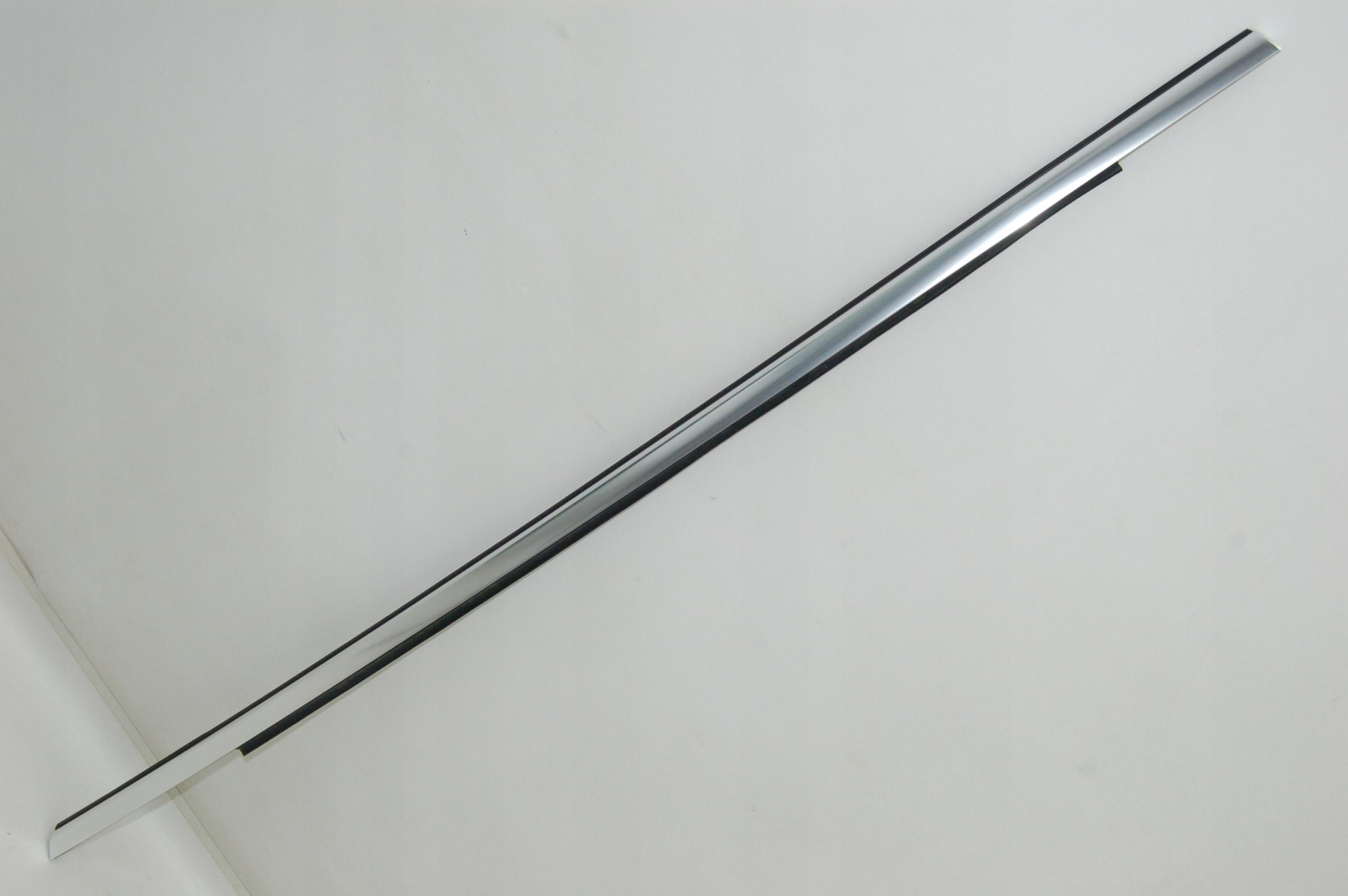 Накладка правая Audi Q5 80a853764 3Q7