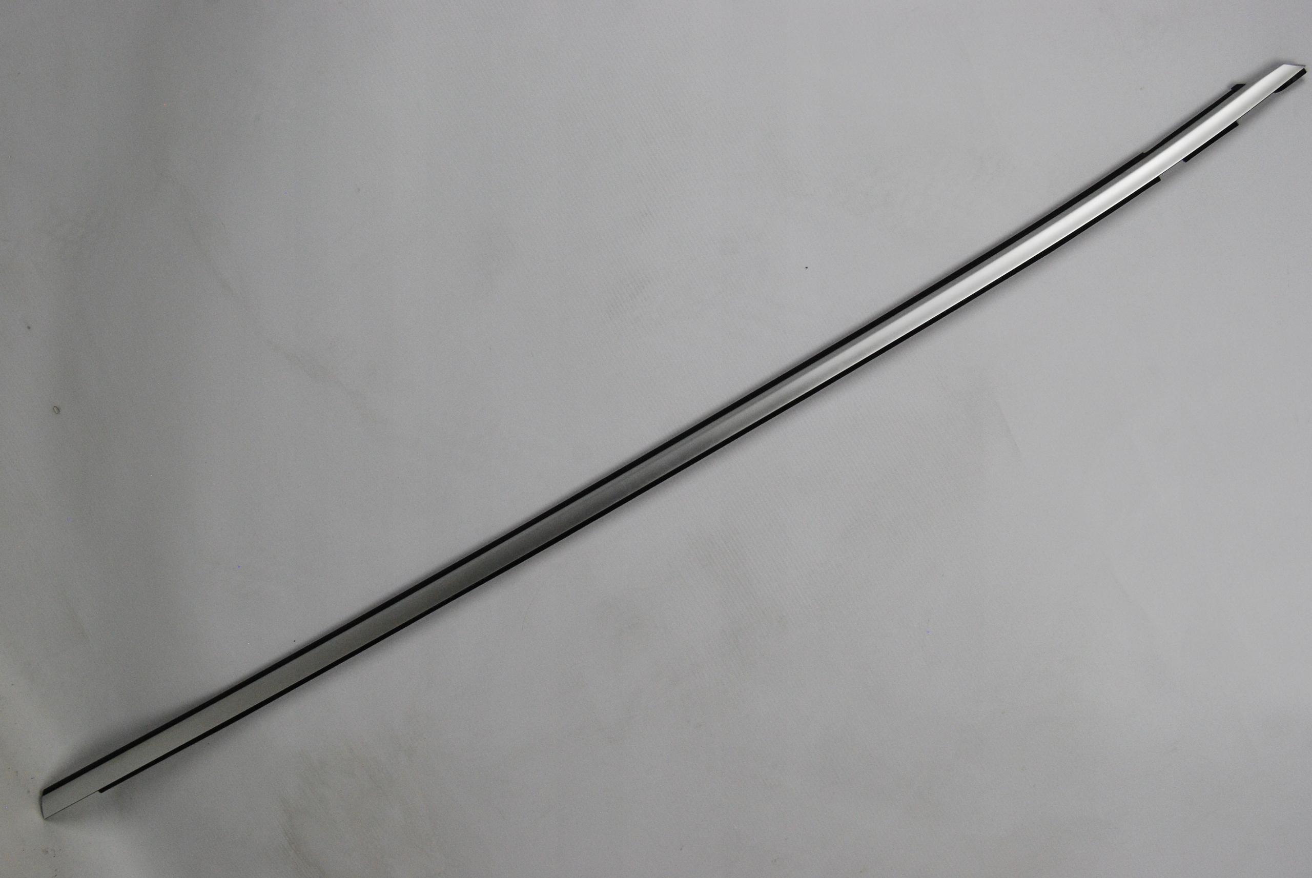 8W6853284B - Накладка правая Audi RS5 8w6853284b1l1