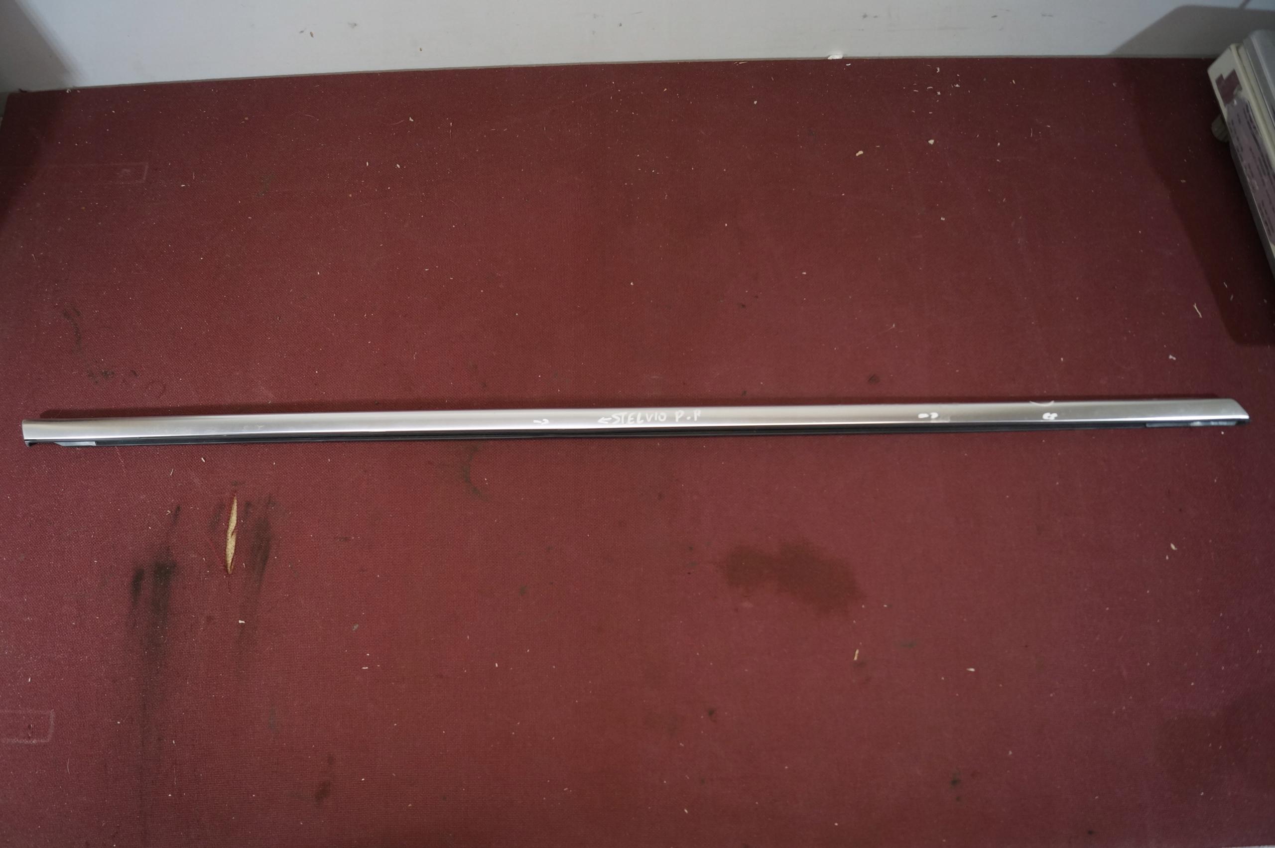 Передний правый скребок Alfa Romeo Stelvio