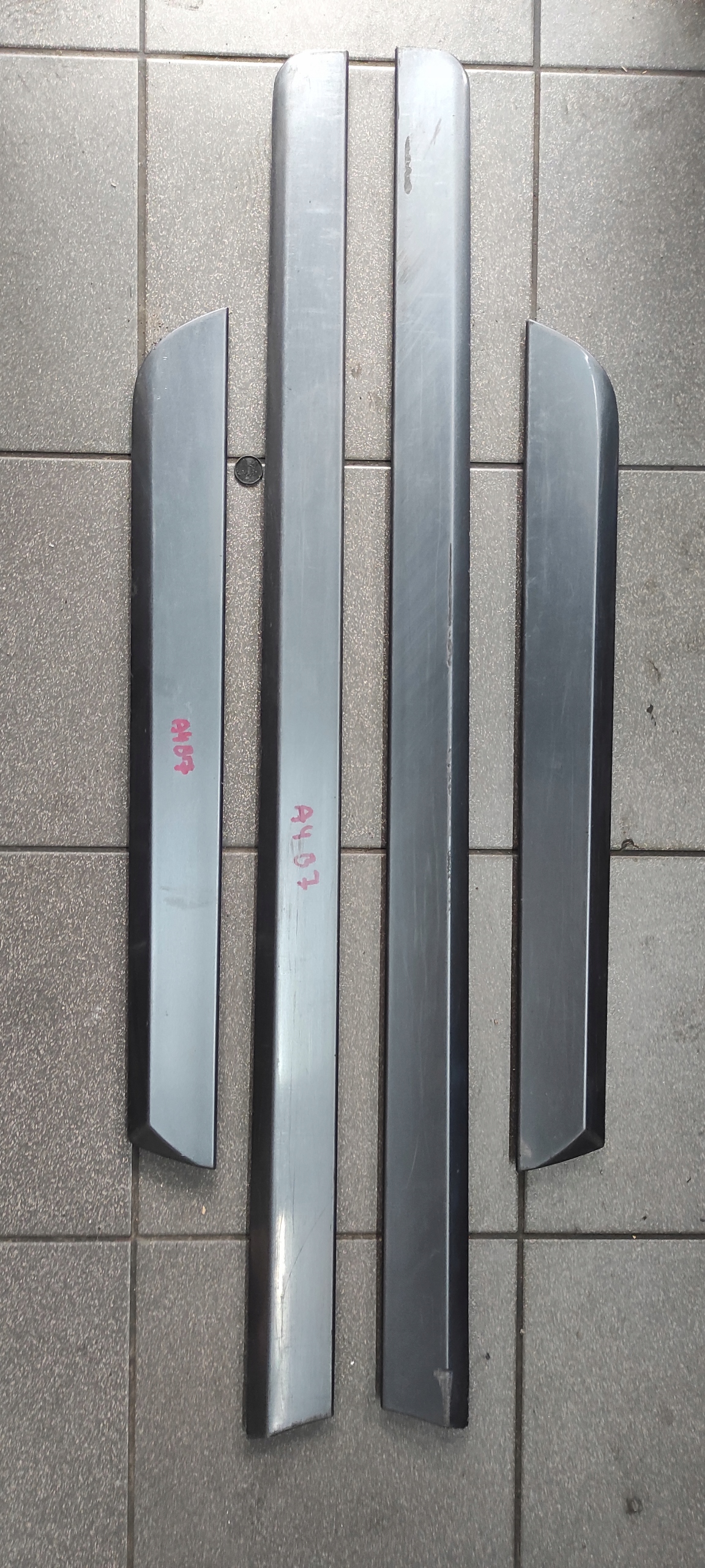 Планки дверей Audi A4 B7 комплект LX7Z