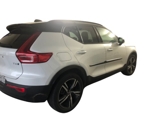 Бічні накладки VOLVO XC40 2018+