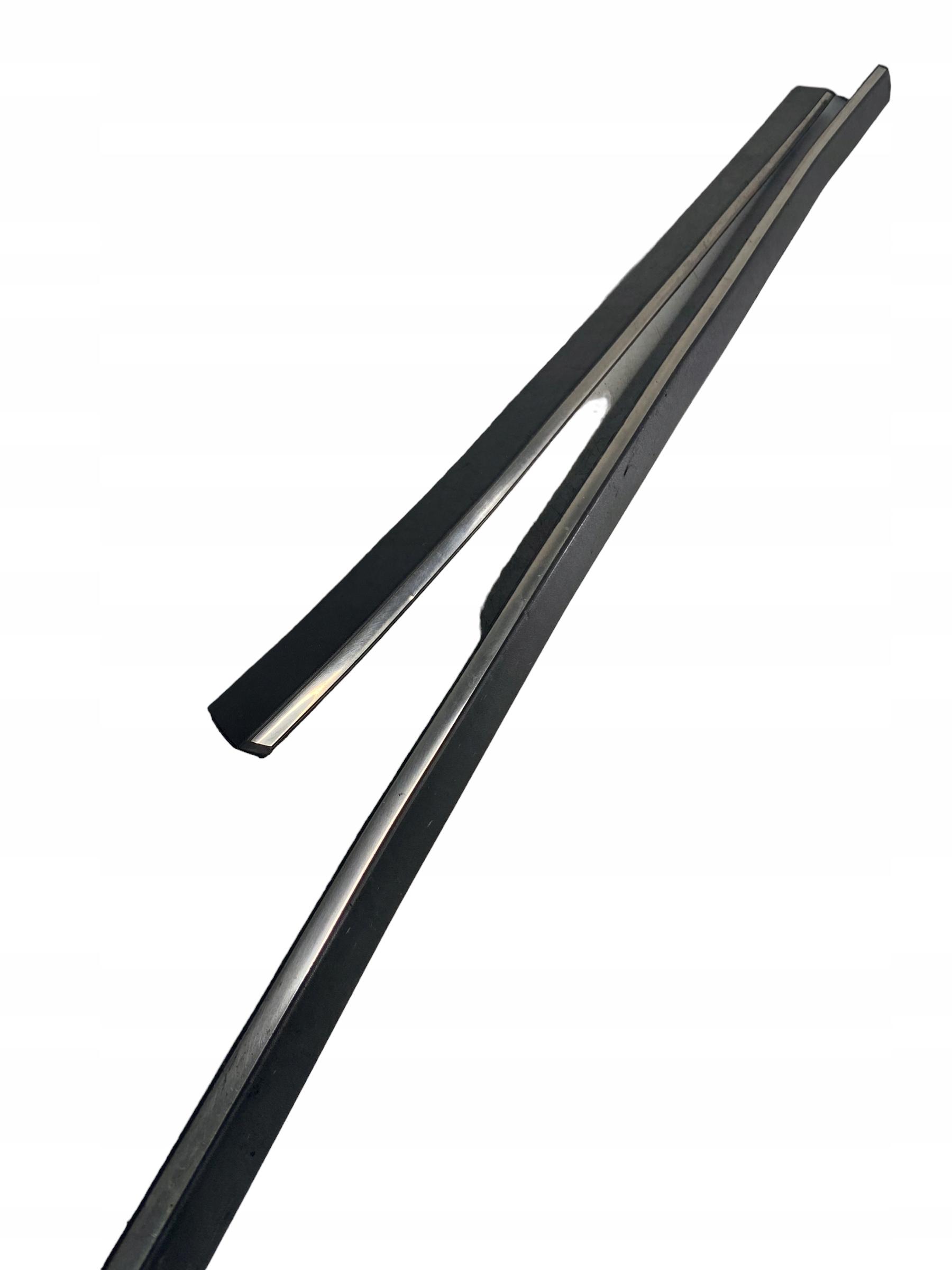 Молдинги двери BMW E38 левая сторона 8125351 8125349