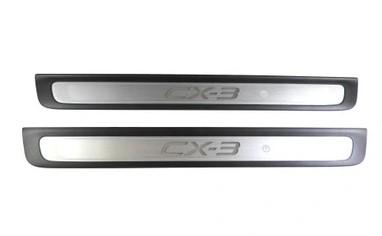 DB2WV1370 - Декоративные накладки на передние пороги-Mazda CX-3