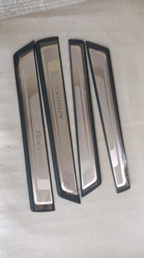 Комплект декоративных накладок на пороги KDA770003 VW, Skoda, SEAT, Cupra, Audi,