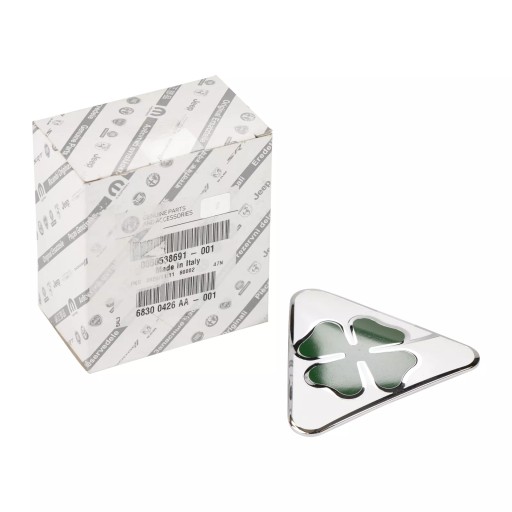 50538691 - Логотип Alfa Giulia QV в виде клеверного листа на крыле