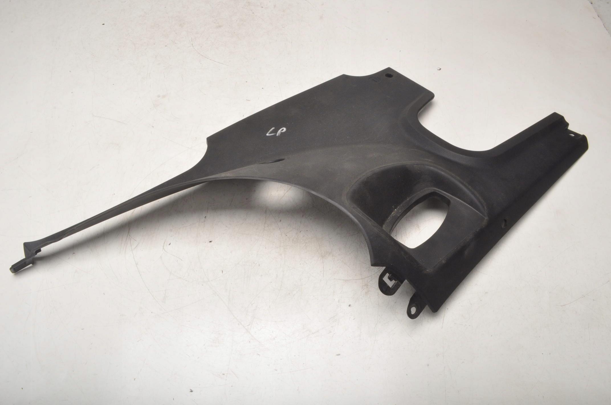 MACAN КРИШКА РЕШІТКА КРИЛА 95B806583C