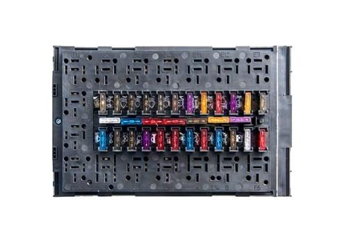 000042411011 - БЛОК ПРЕДОХРАНИТЕЛЕЙ MAGNETI MARELLI IVECO DAILY III 05/99-07/07