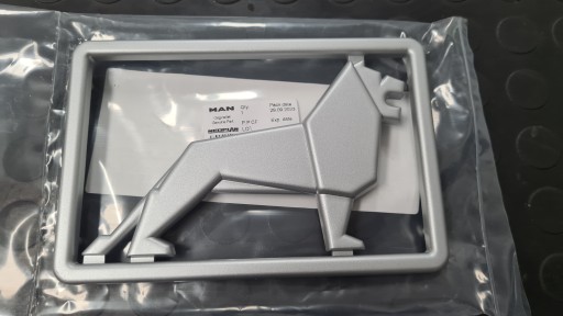 81.97870.0114 - ЧЕЛОВЕК ЭМБЛЕМА ЛЕВ