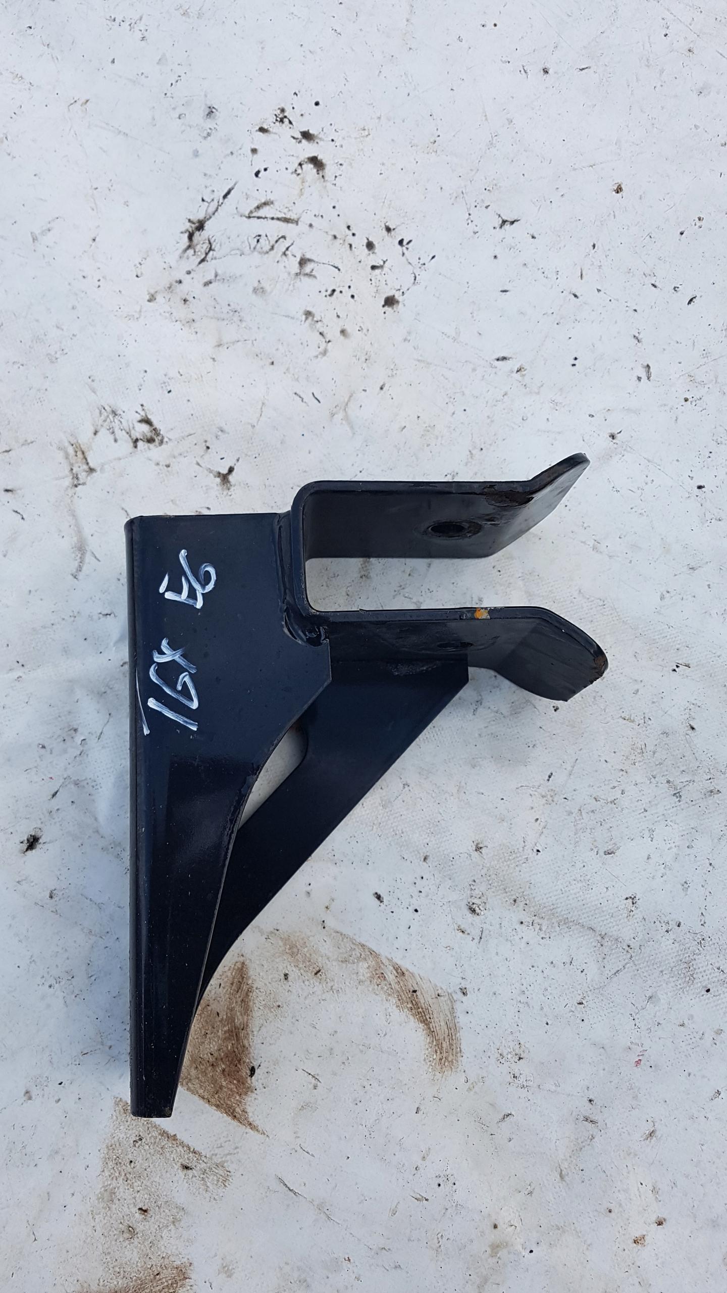 MAN TGA TGS TGX крепление замка кабины