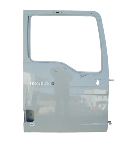 Человек tgx правая дверь