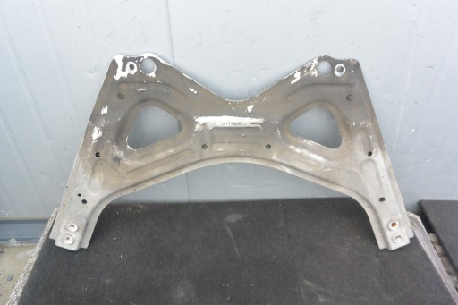 Опора салазок maserati ghibli quattroporte