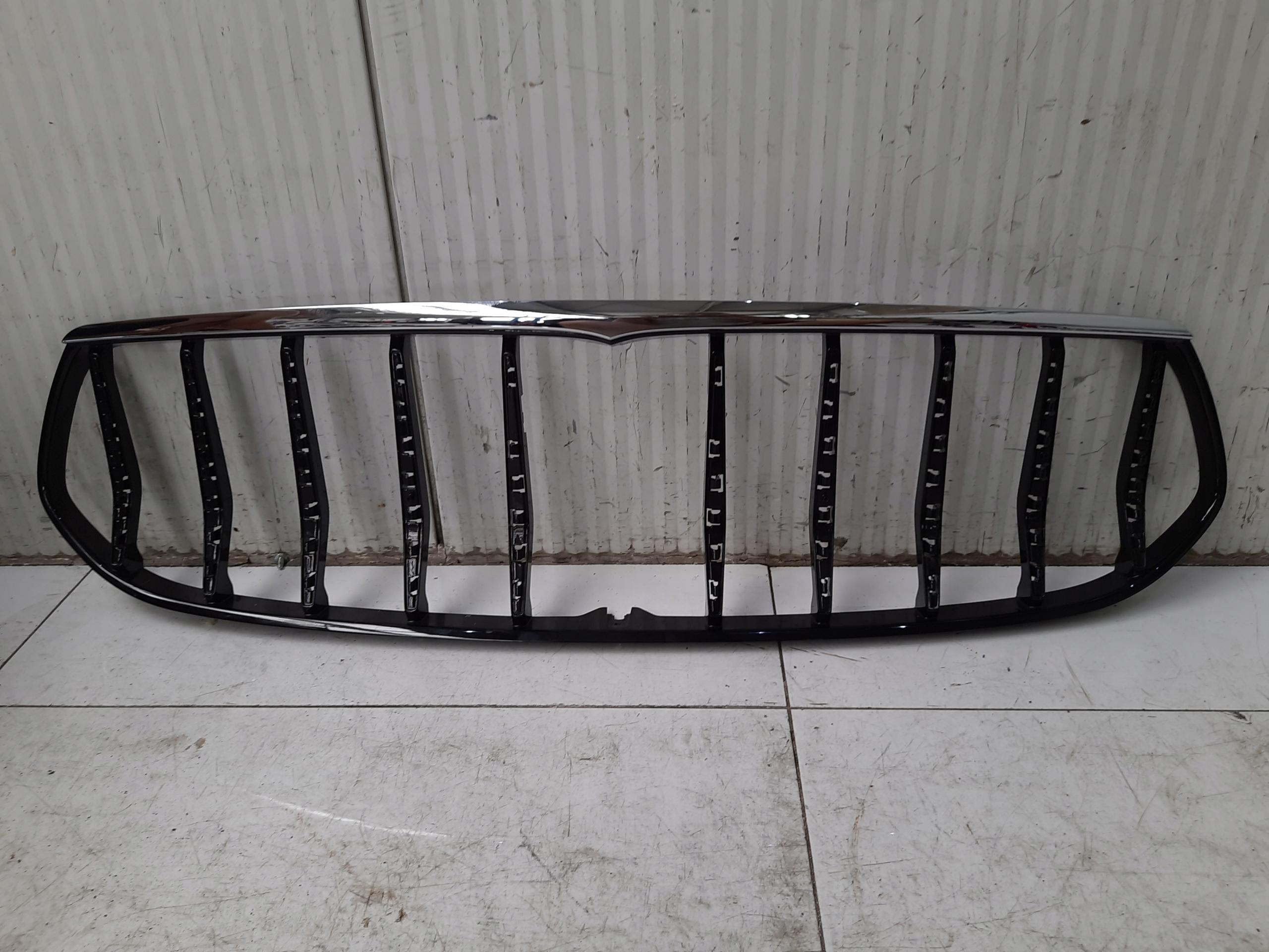 MASERATI GHILBI РЕШЕТКА ПЕРЕДНЯЯ 670061976