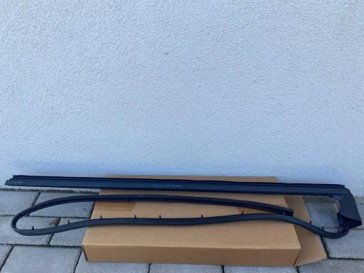 MASERATI GRANTURISMO уплотнитель правой двери 80091200