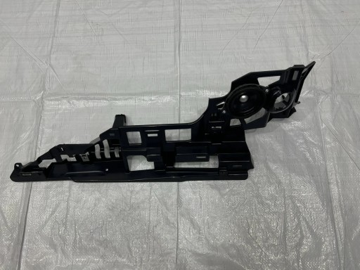 MASERATI GRECALE КРОНШТЕЙН КРІПЛЕННЯ ДИНАМІК 670176556