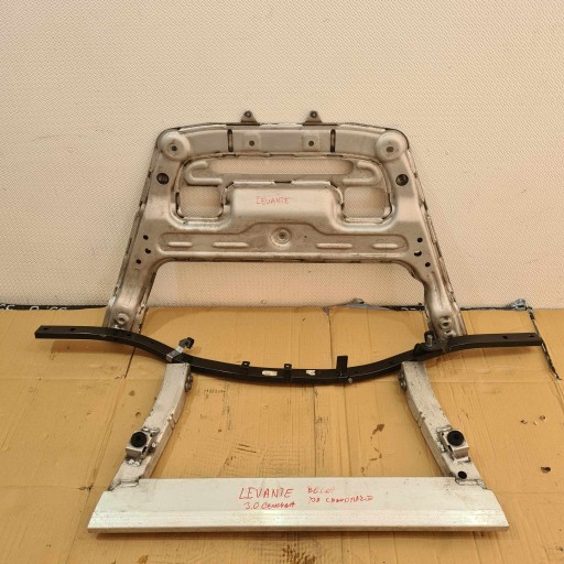 Балка maserati levante 3.0 v6 нижня підсідельна під радіатори