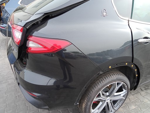 MASERATI LEVANTE ЧВЕРТЬ КРИЛА ЗАДНЯ ПРАВА