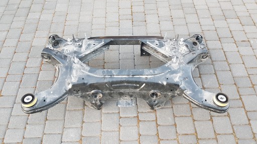 7658UQR6667 - Коляска на задній підвісці санки maserati levante