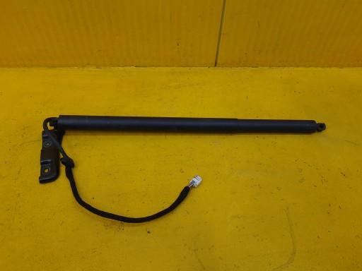 MASERATI LEVANTE ПРИВОД ЗАСЛОНКИ ПРАВЫЙ 670033247