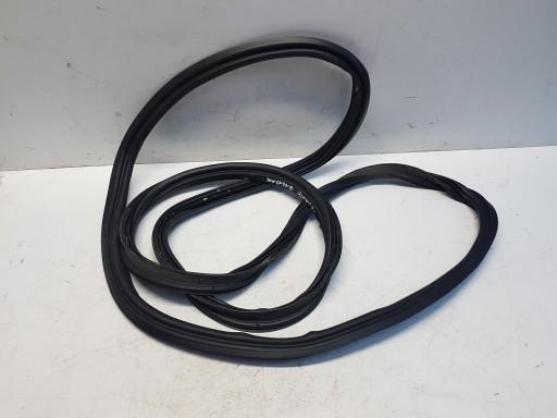 MASERATI LEVANTE ПРОКЛАДКА БАГАЖНИКА