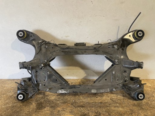 0670153720 - Масераті леванте сани -коляски задній промінь 06701531720