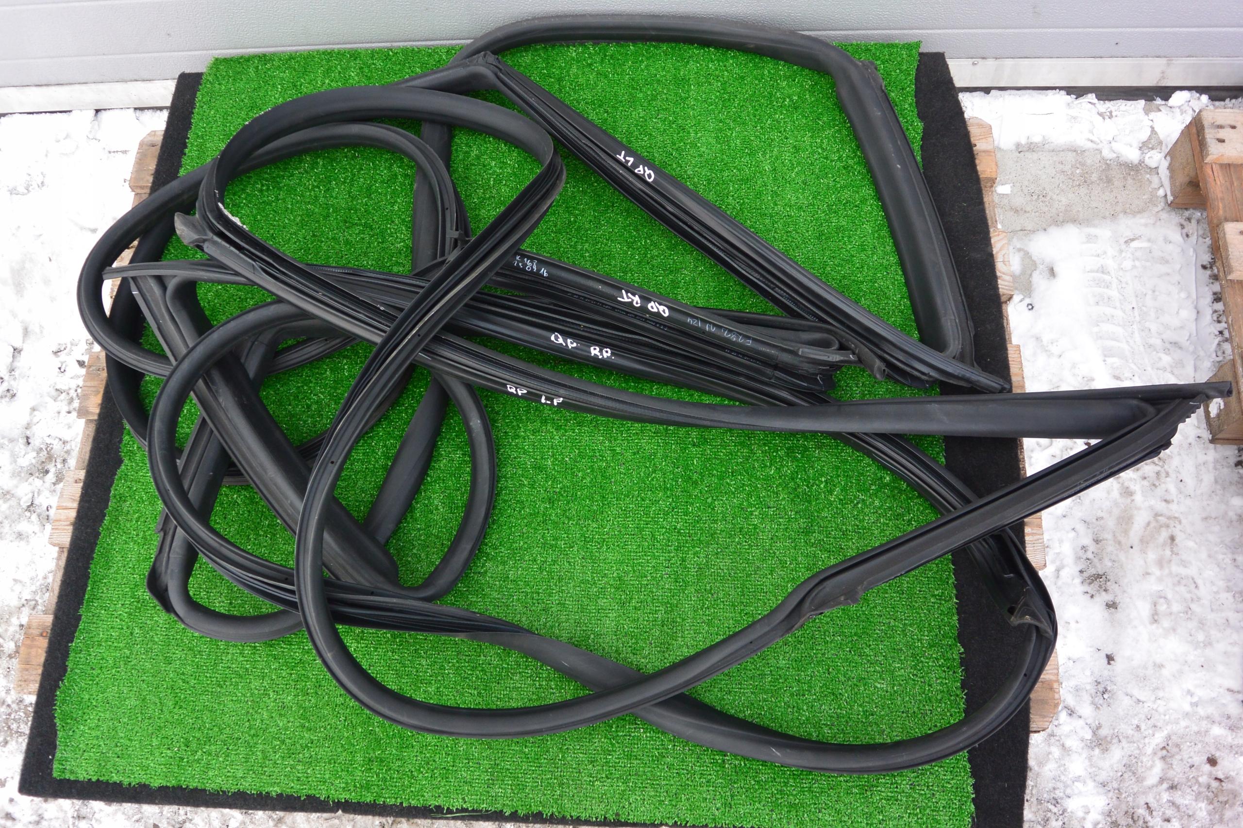 MASERATI QUATTROPORTE VI УПЛОТНЕНИЕ ДВЕРИ