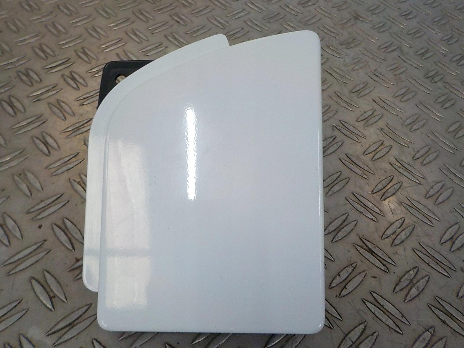 781200017R - MASTER IV КРЫШКА ТОПЛИВНОГО БАКА