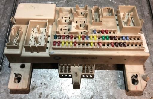 MAZDA 3 BK БЛОК ЗАПОБІЖНИКІВ 5190500C3