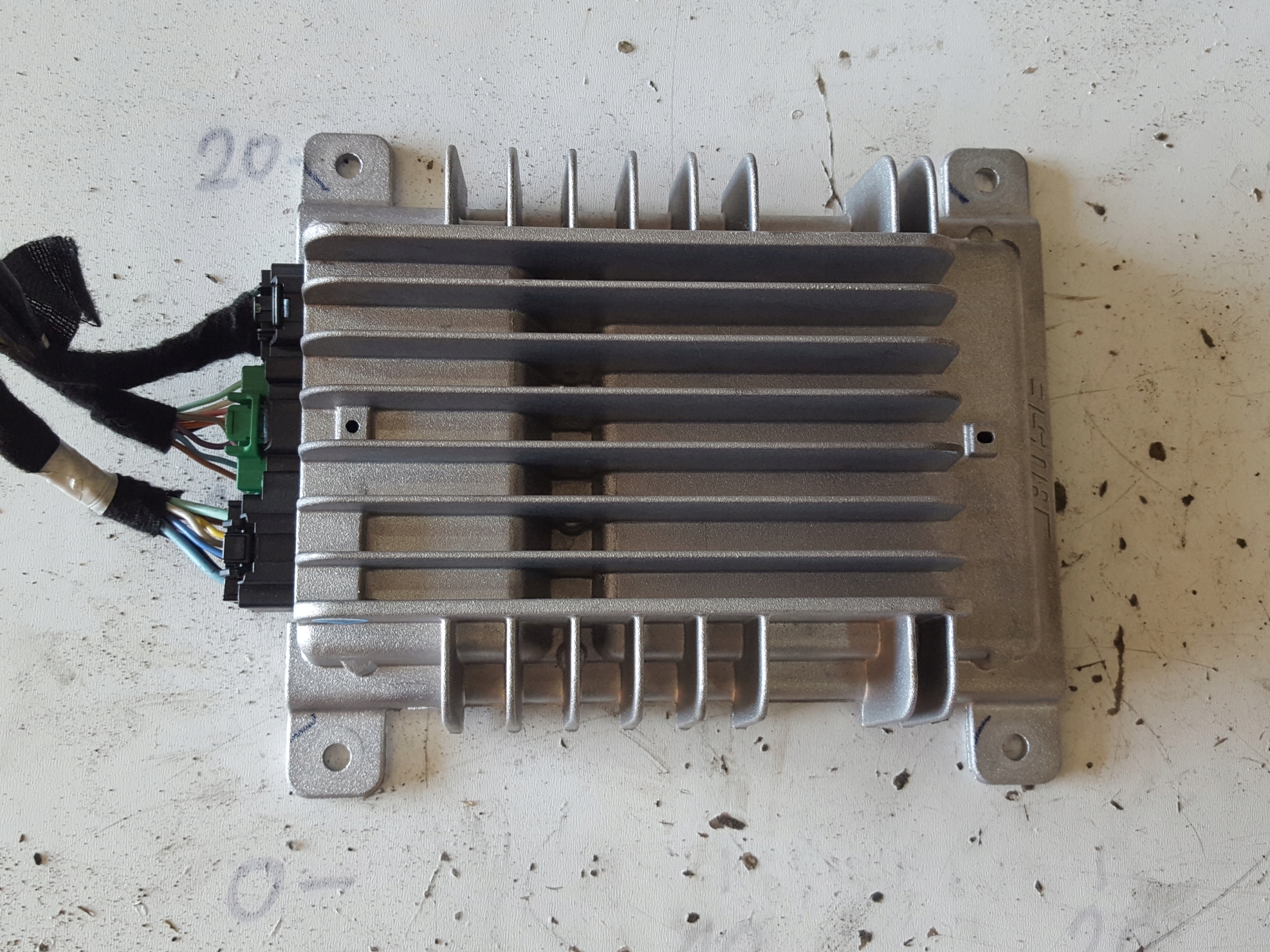 MAZDA 3 II BL 08-13R усилитель BOSE BBM466A20