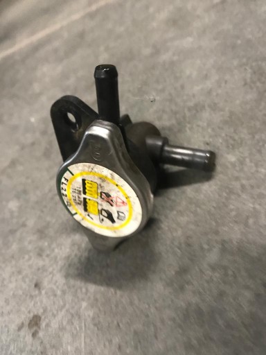 MAZDA 5 CR НАПОВНЮВАЧ КРИШКА РАДІАТОРА ВОДИ 05-10