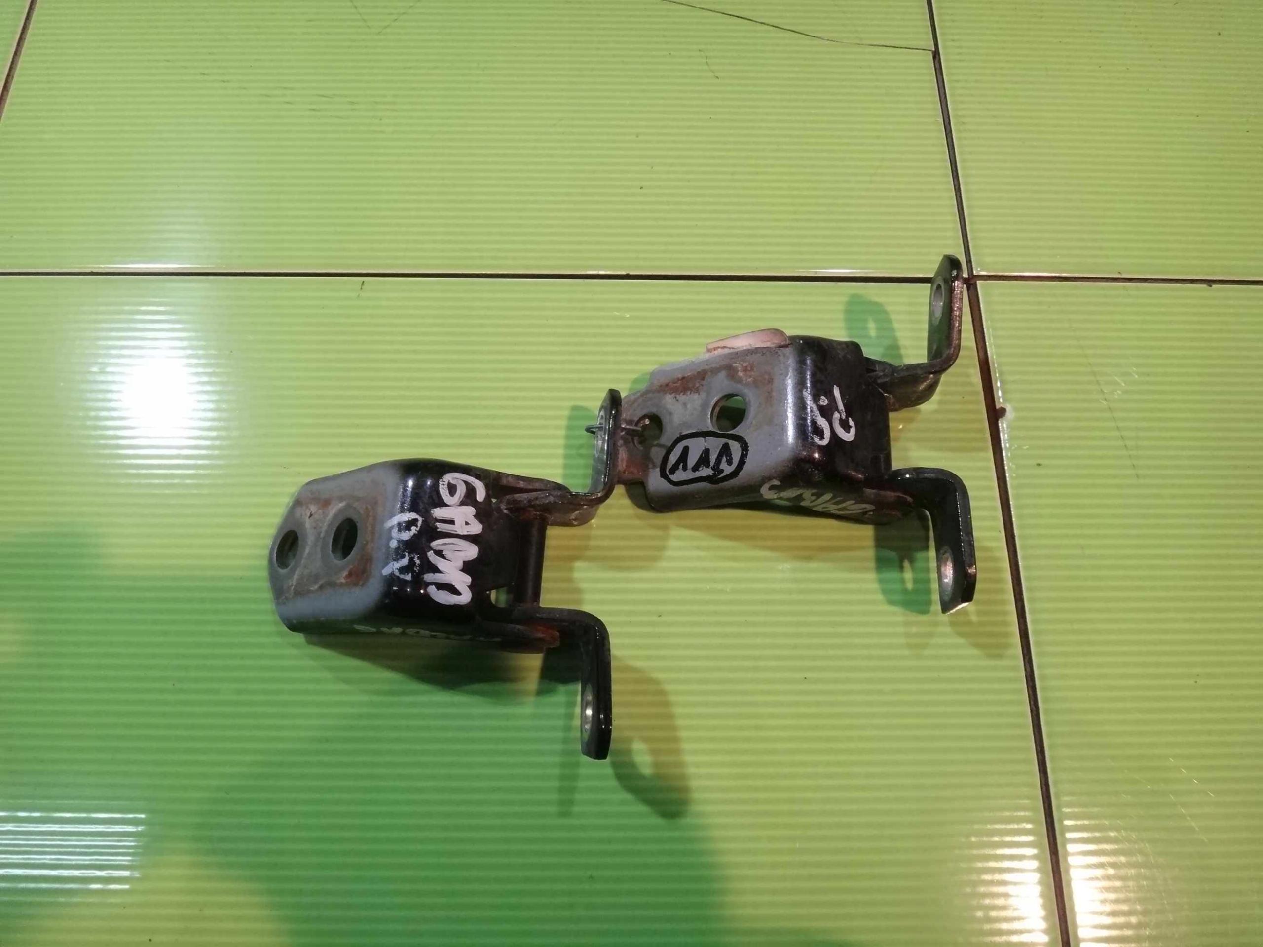 MAZDA 6 III GJ 13R петлі передньої правої двері