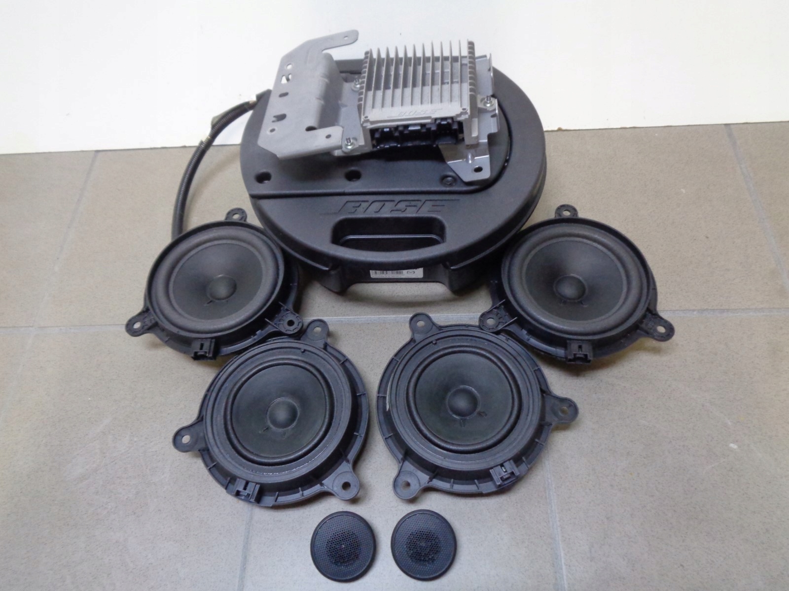 D10F66A20 - MAZDA CX3 16-19R. комплект динамиков BOSE