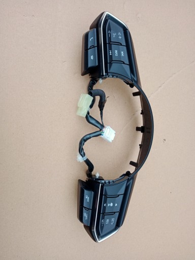 MAZDA CX3 ПЕРЕМИКАЧ НА РУЛЬОМУ 75L043