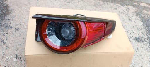 Mazda cx30 cx-30 правая задня фара dfr7-51-150c