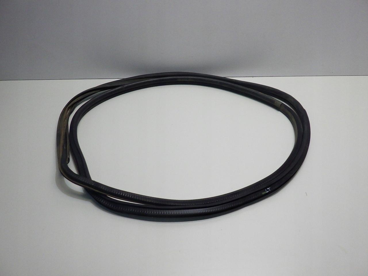 A4477310700 - MB VITO W447 2020 уплотнитель двери задний левый