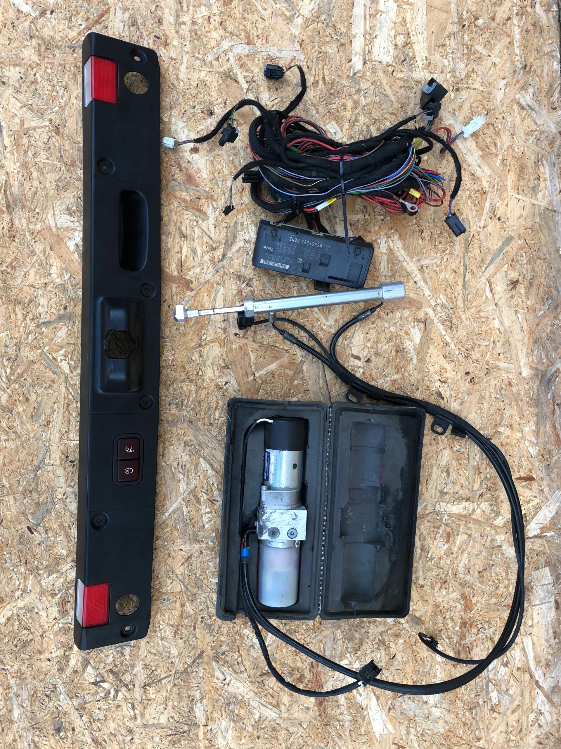 Механизм электрического люка MERCEDES W221 LIFT