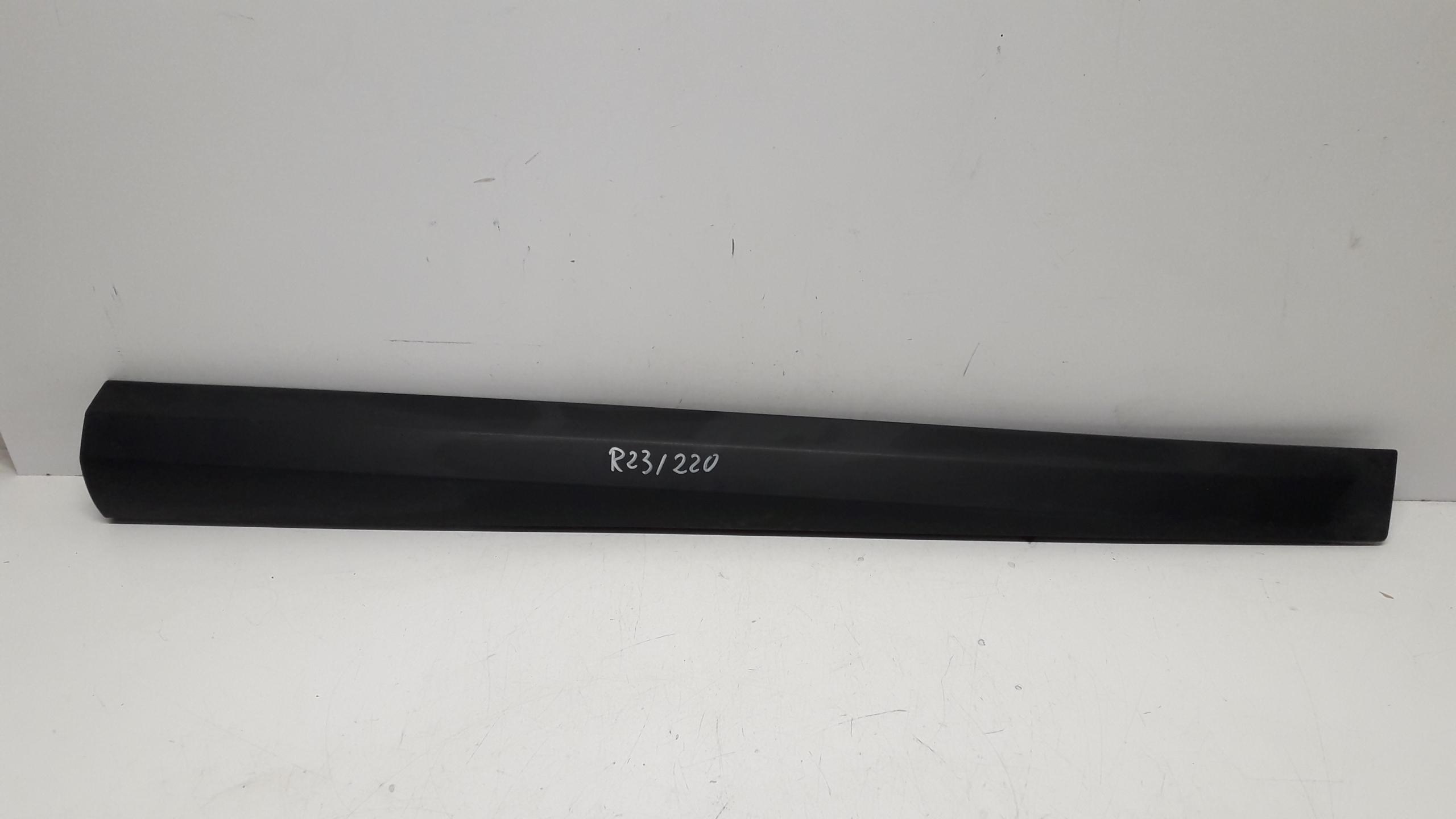 MEGANE 3 III HB 5D МОЛДИНГ ПЕРЕДНІЙ ПРАВИЙ 801860005R