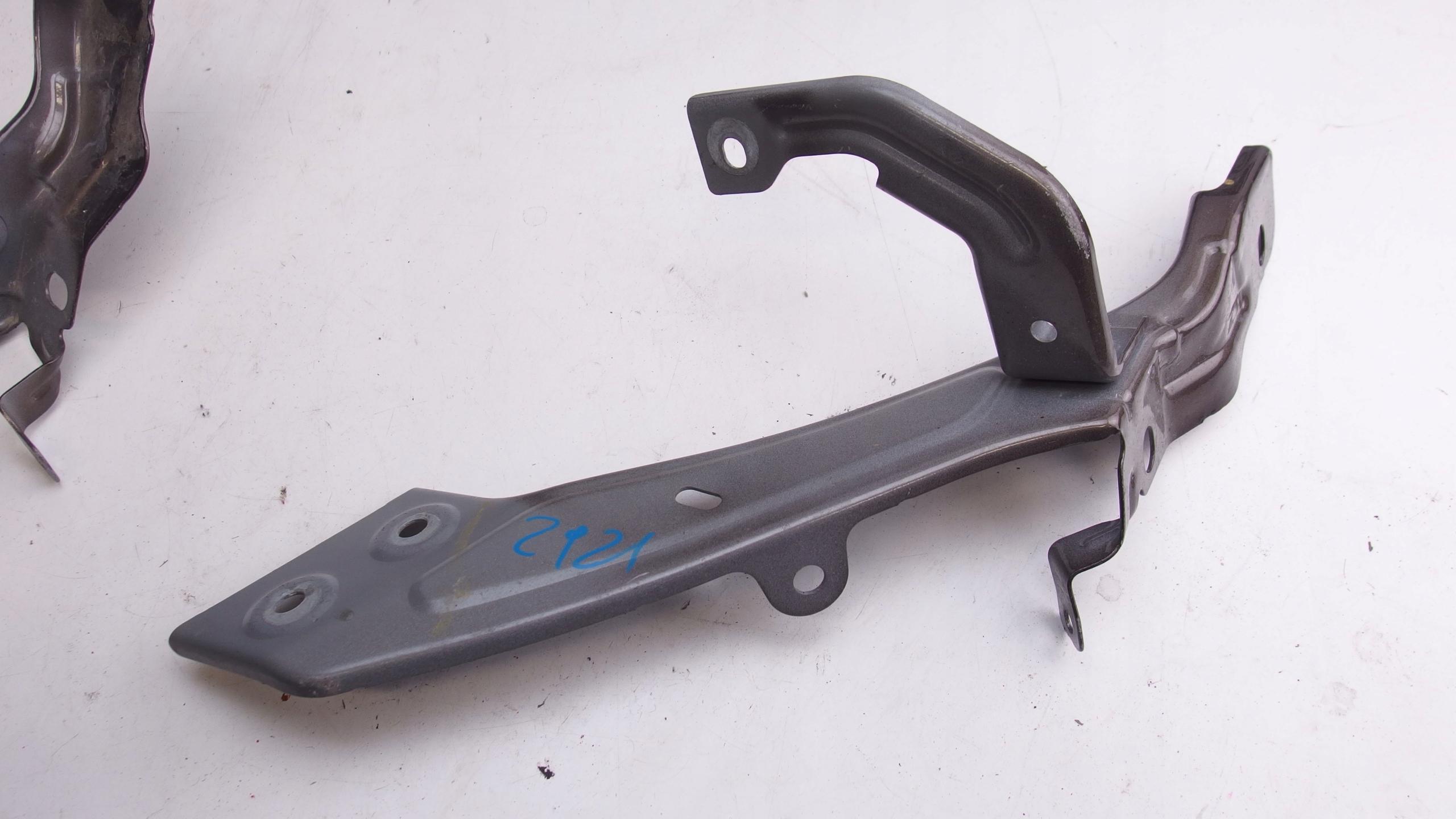 631416998R - MEGANE IV КРЕПЛЕНИЕ КРЫЛА ЛЕВОЕ