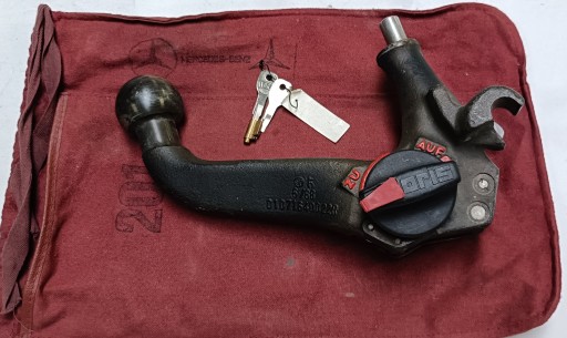 MERCEDES 190 W201 БУКСИРОВОЧНЫЙ КРЮК ORIS BALL