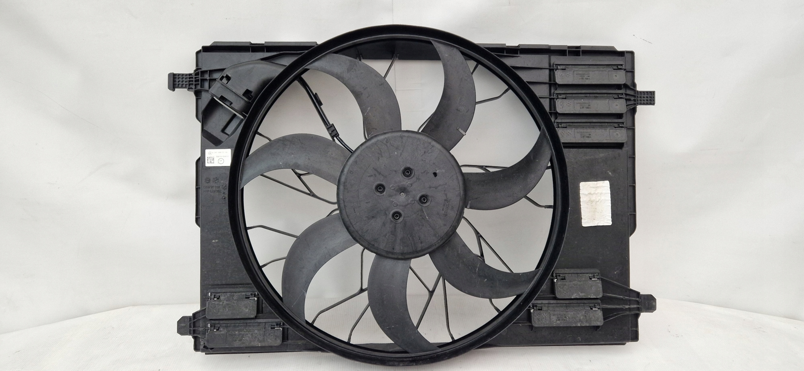 A2479060100 - MERCEDES 247 177 118 ВЕНТИЛЯТОР РАДИАТОРА