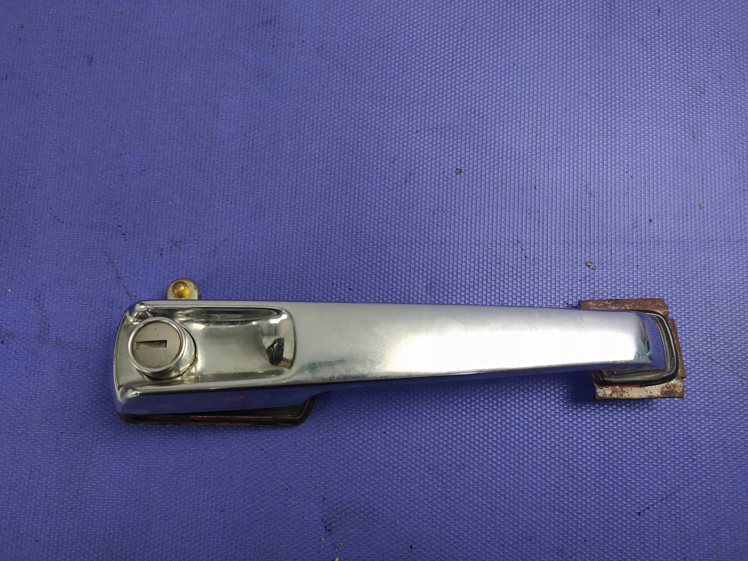 MERCEDES 409 НАРУЖНАЯ ЗАДНЯЯ ПРАВАЯ РУЧКА